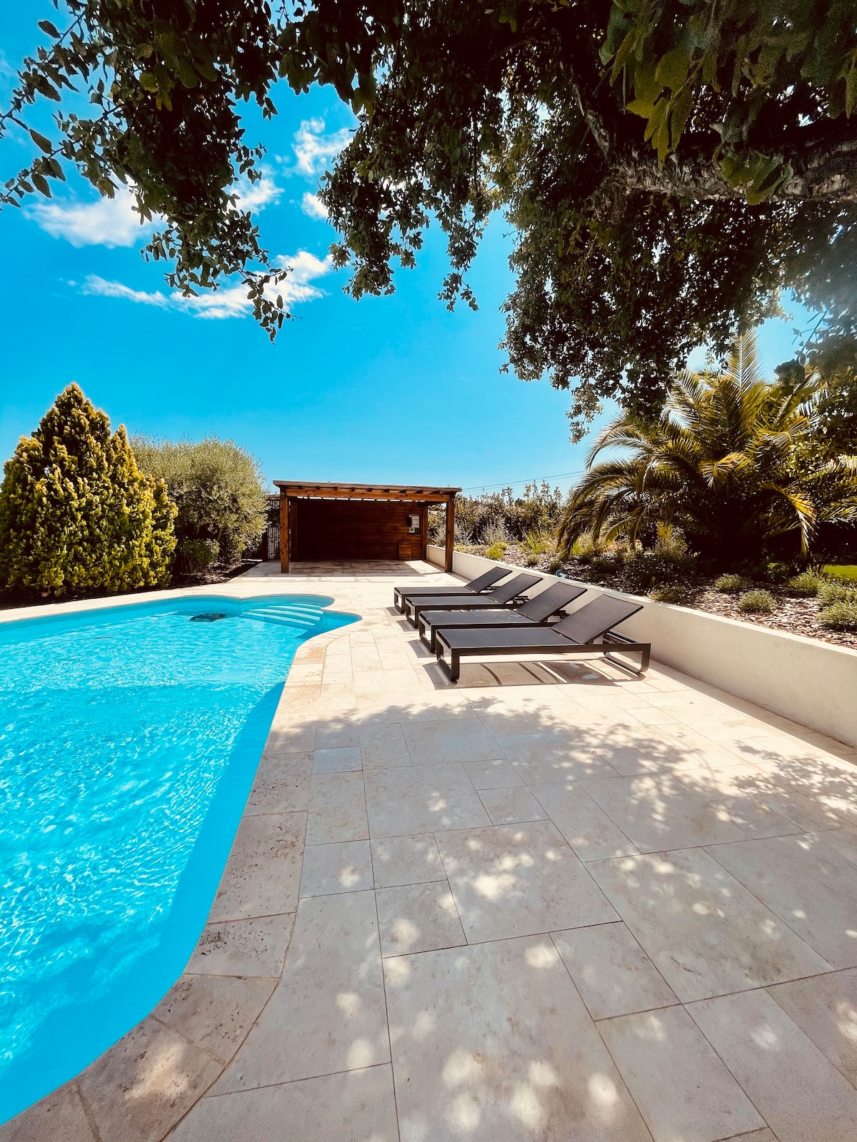 Bastide des Pins overview 2
