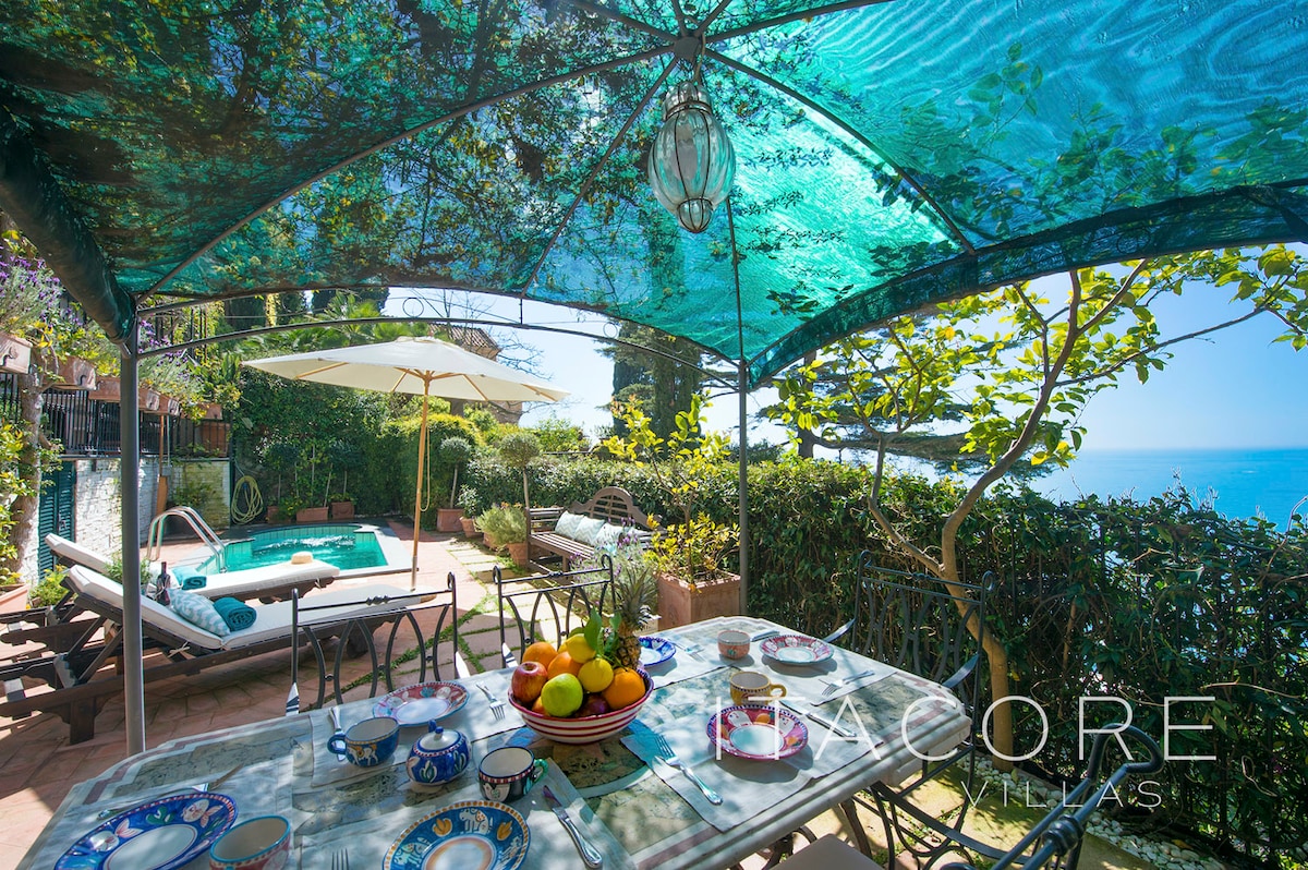 Villa Montepertuso overview 1