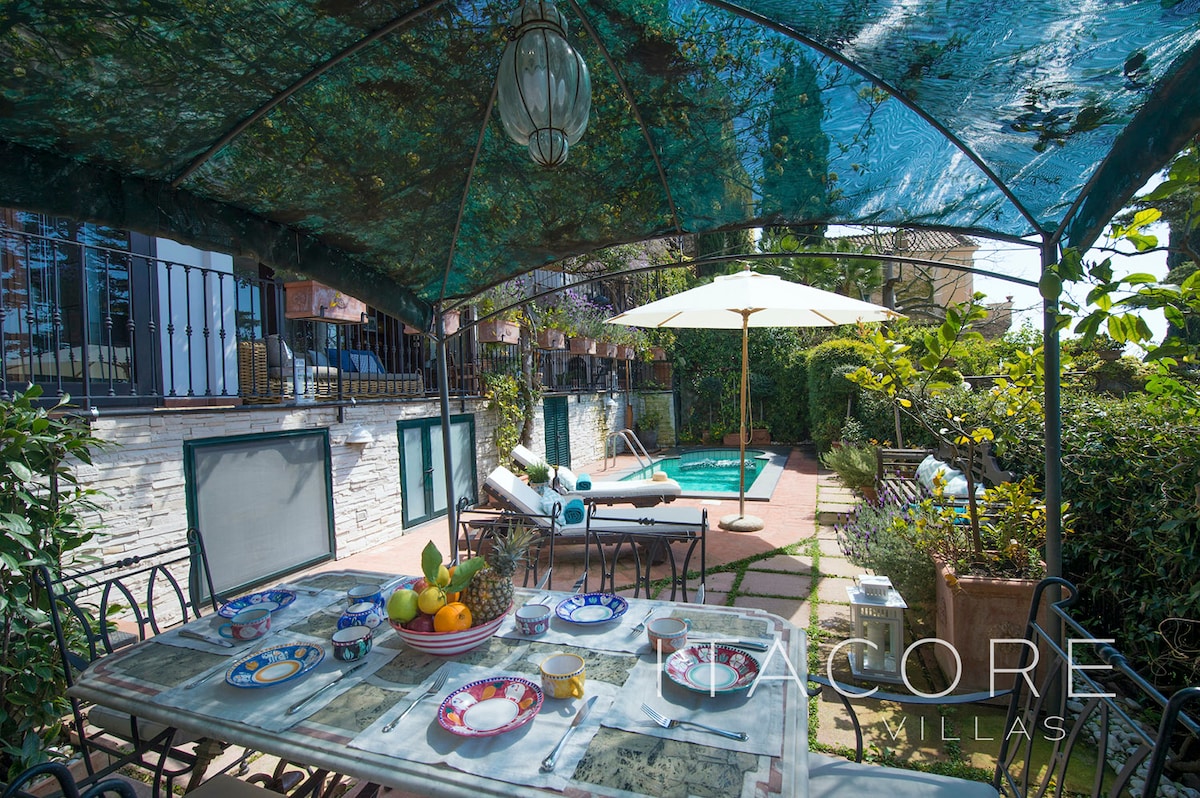 Villa Montepertuso overview 2