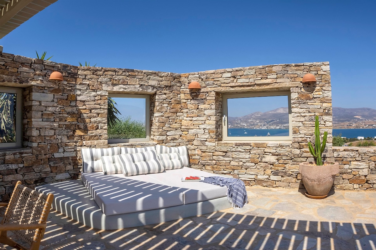 Villa Lyda overview 2