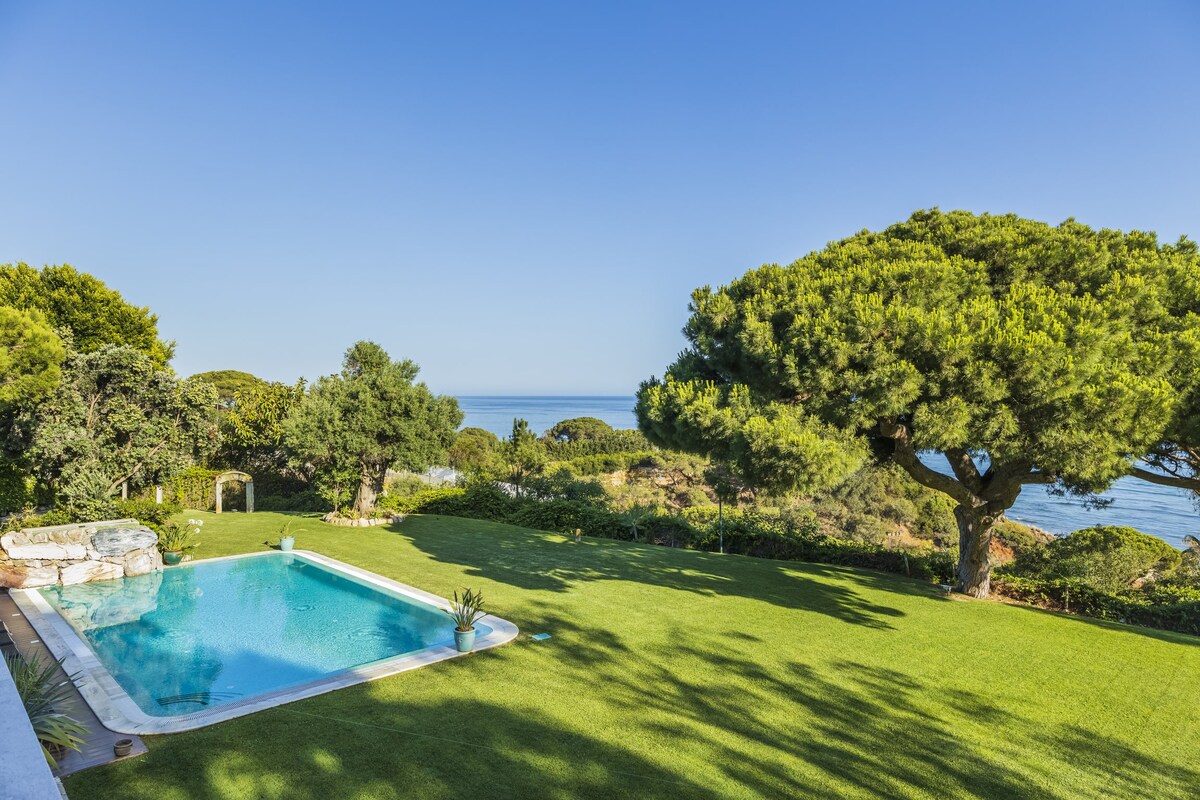 Villa Santa Eulália overview 2