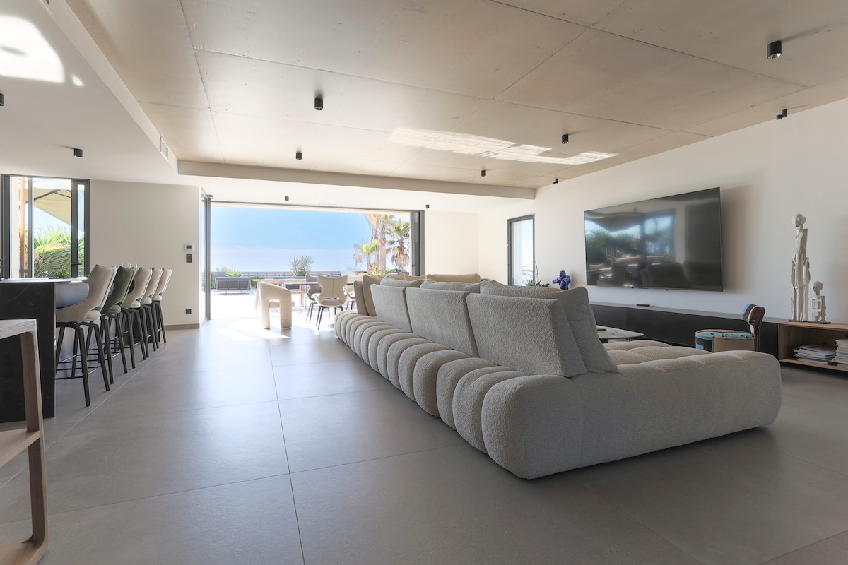 Villa Littorale overview 2