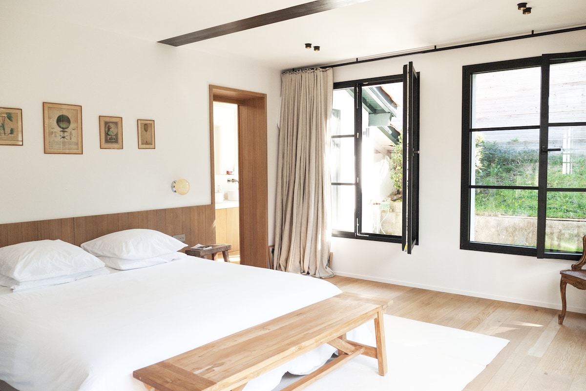 Maison Ondarea overview 2
