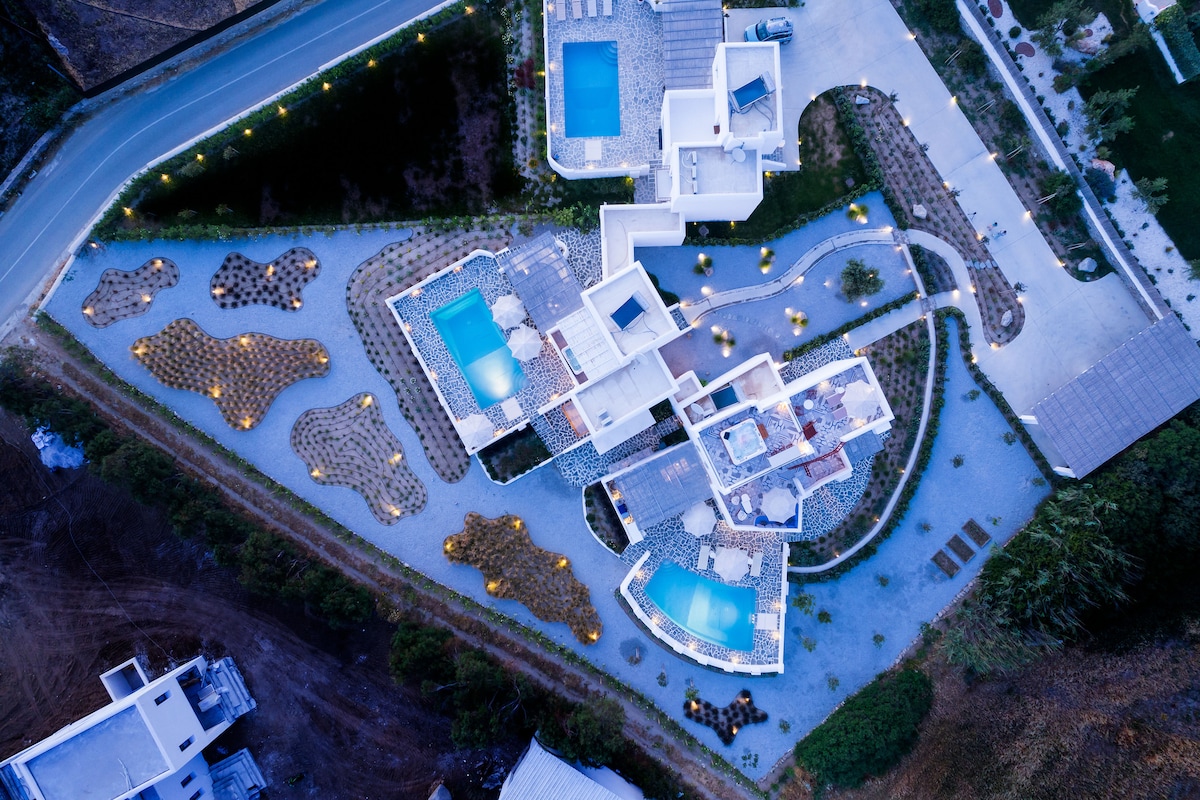 Villa Plaka overview 3