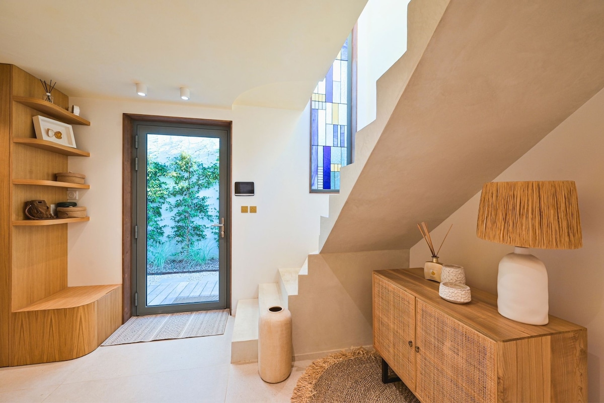 Villa Iris overview 2
