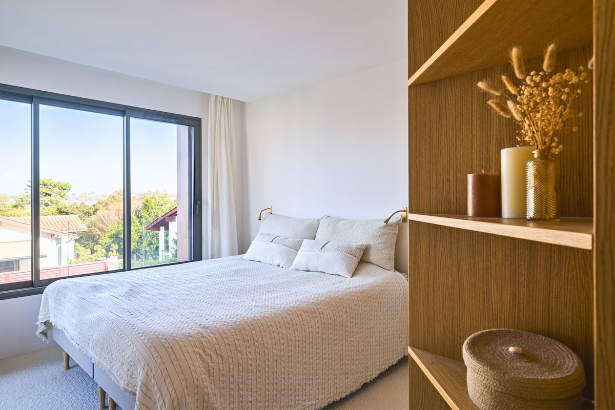 Villa Iris overview 3
