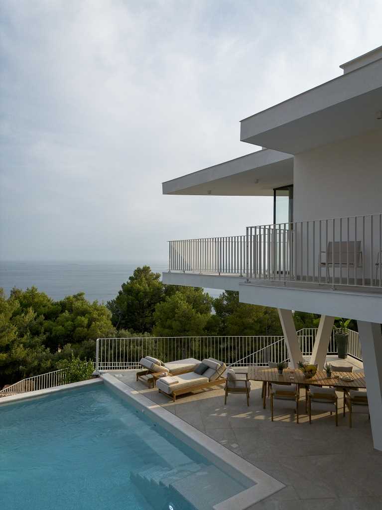 Villa Zlatni overview 1