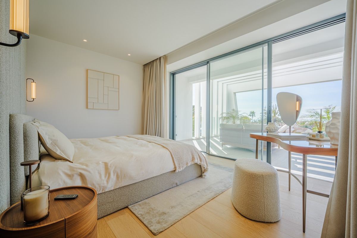 Villa Estepona overview 2