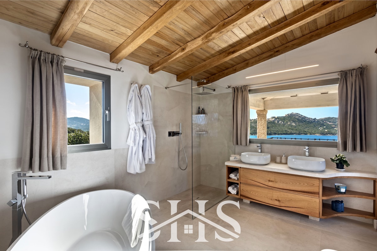 Casa Cristallina overview 2