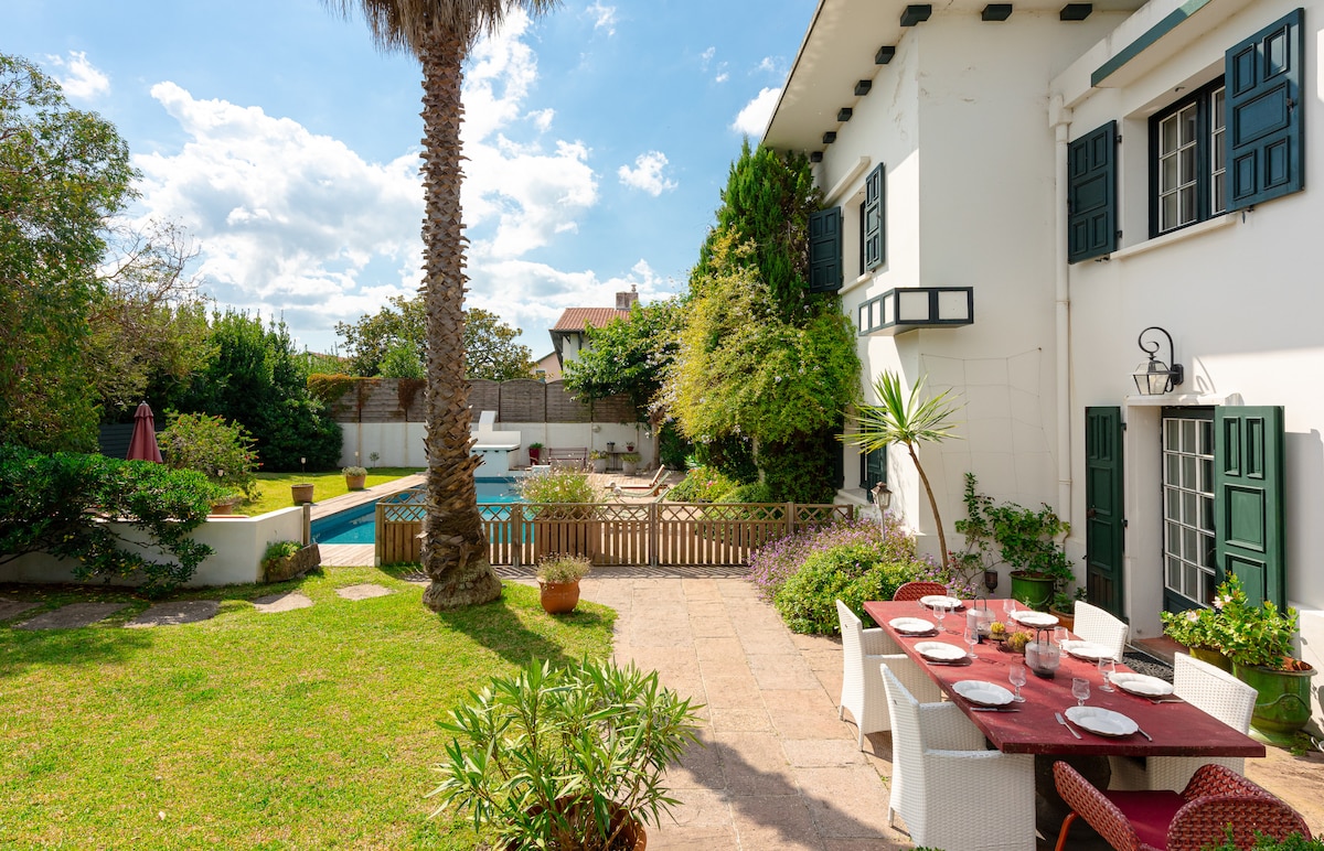 Villa Minerva overview 1