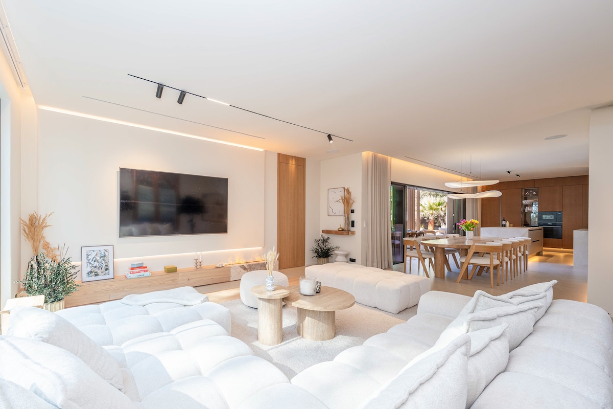 Villa Tomelio overview 3