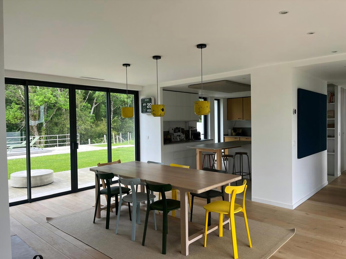 Maison de la Rhune overview 1