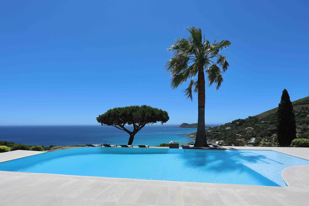Villa Azur overview 1