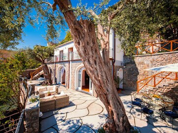 Casa Incanto overview 1