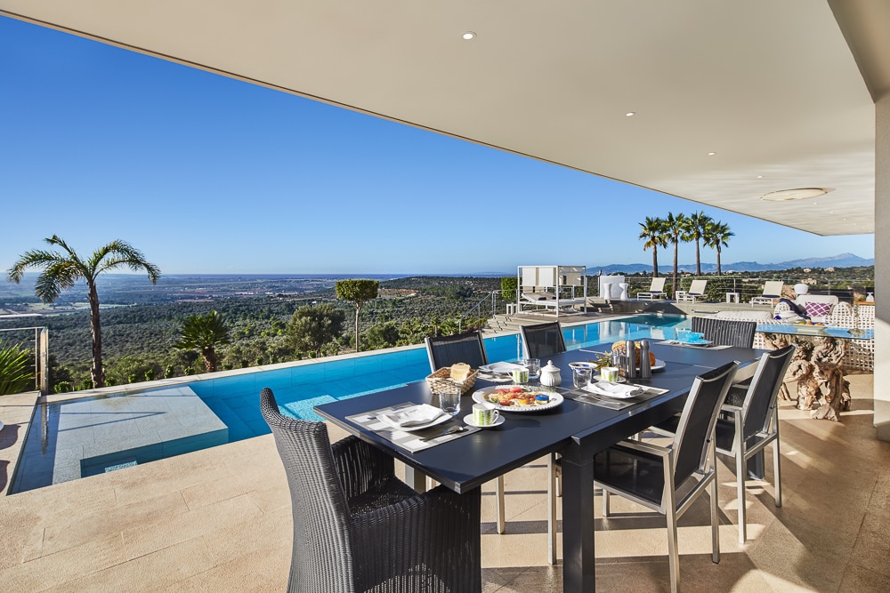 Villa Calvia overview 1