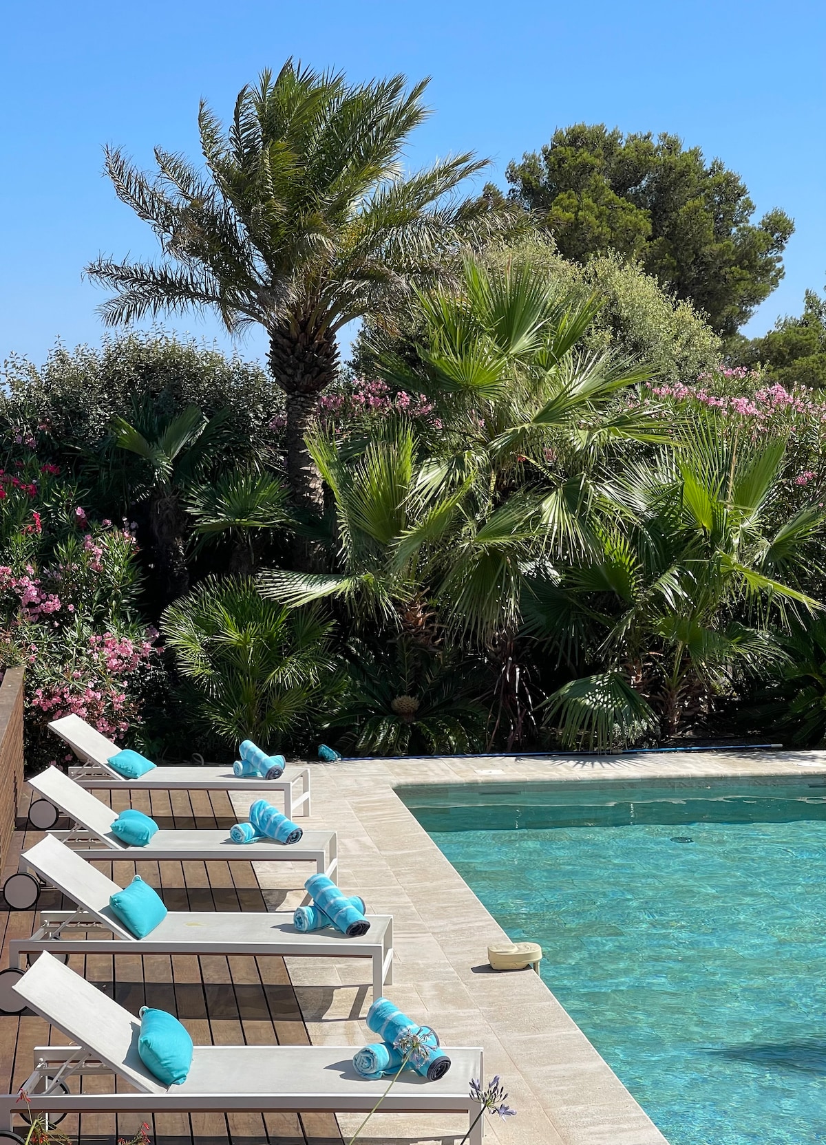 Villa des Iles overview 2
