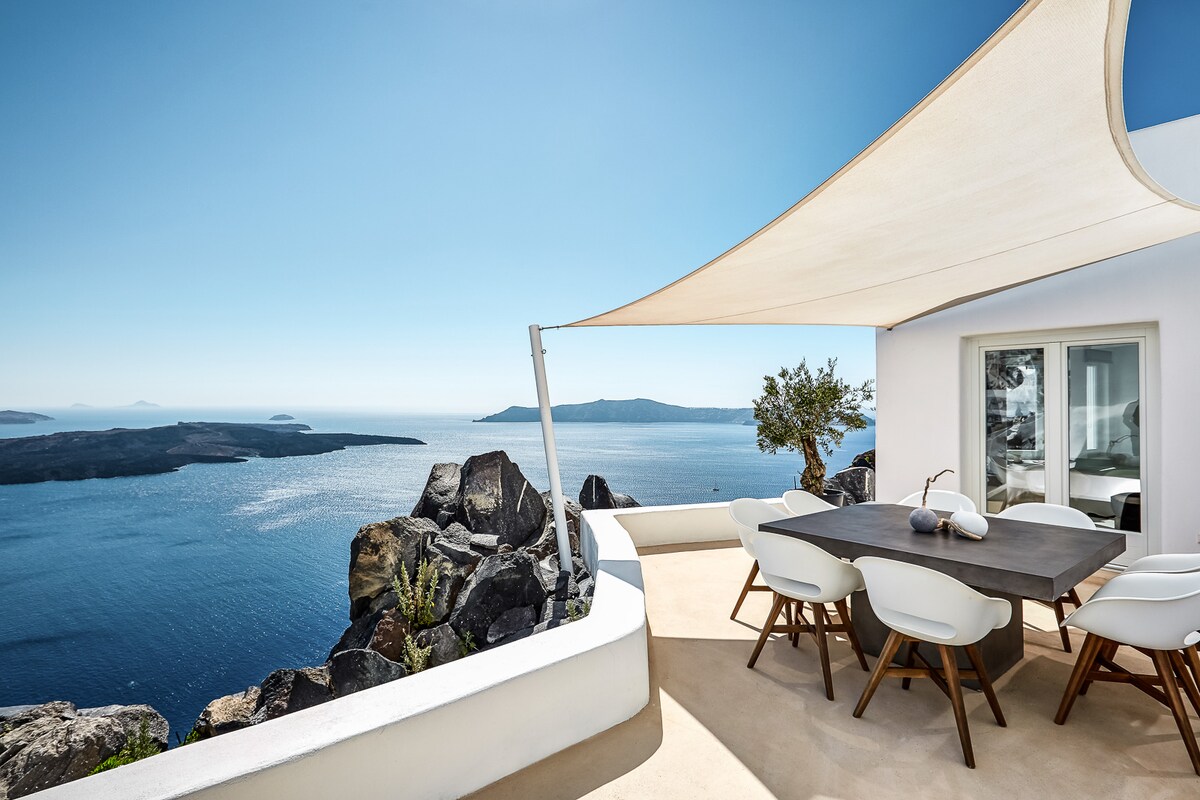Villa Etheras overview 2