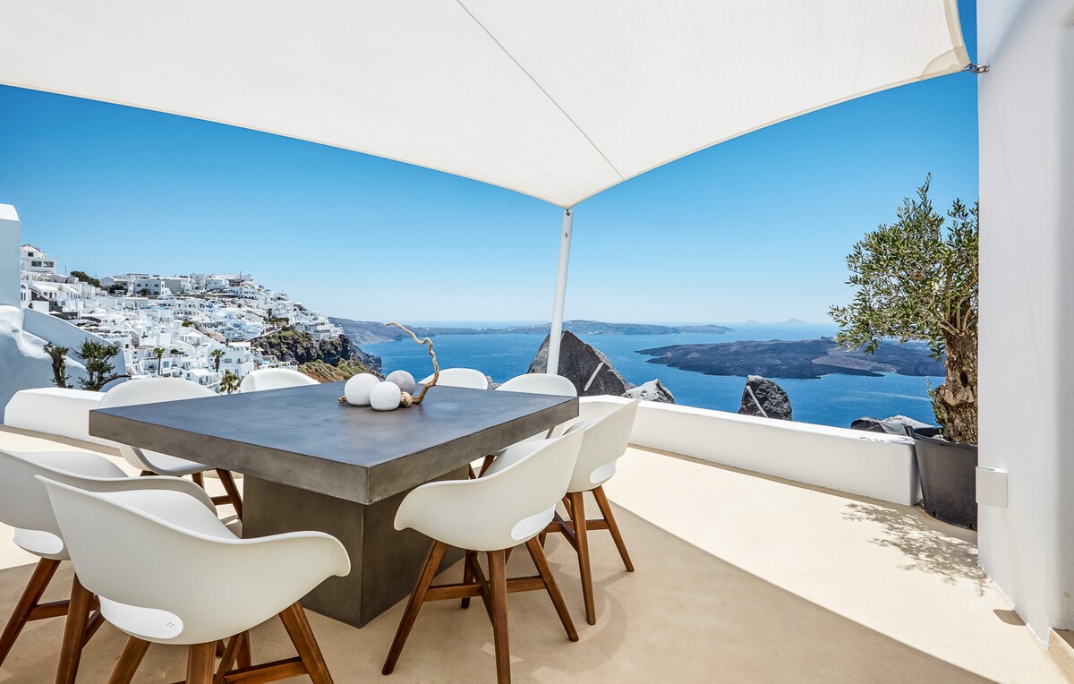 Villa Etheras overview 3