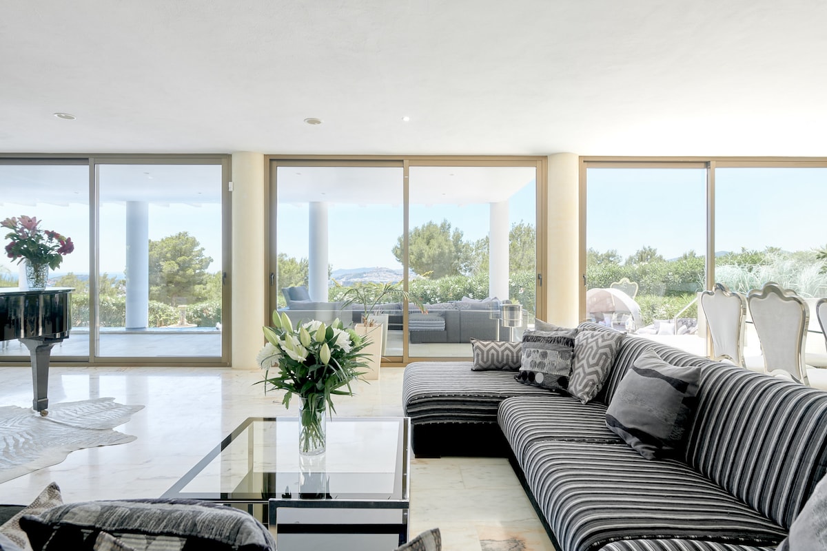 Villa Can Basso overview 2