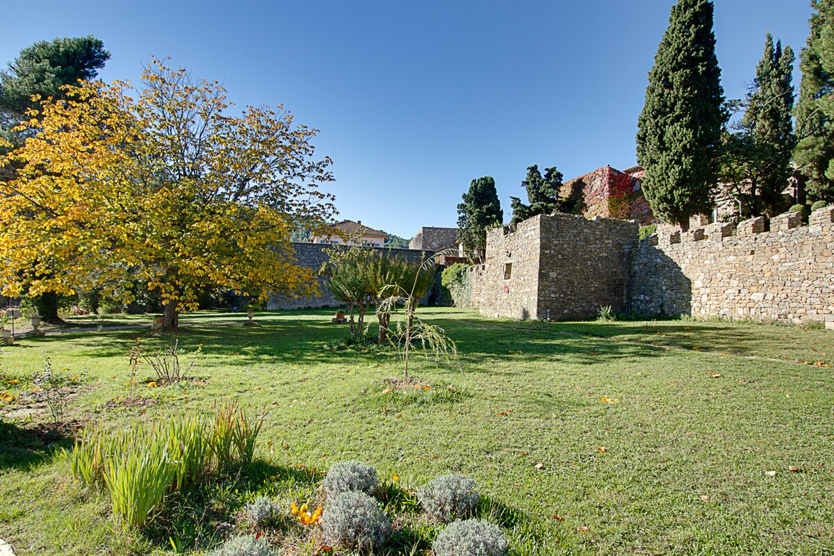 Château d'Agel overview 2