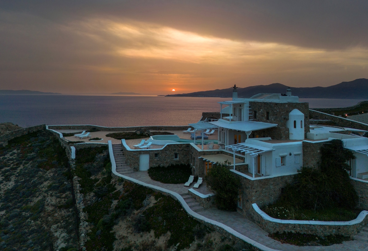 Villa Ornos overview 1