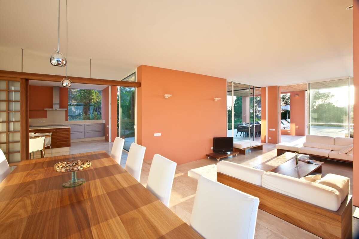 Villa Es Calo overview 3