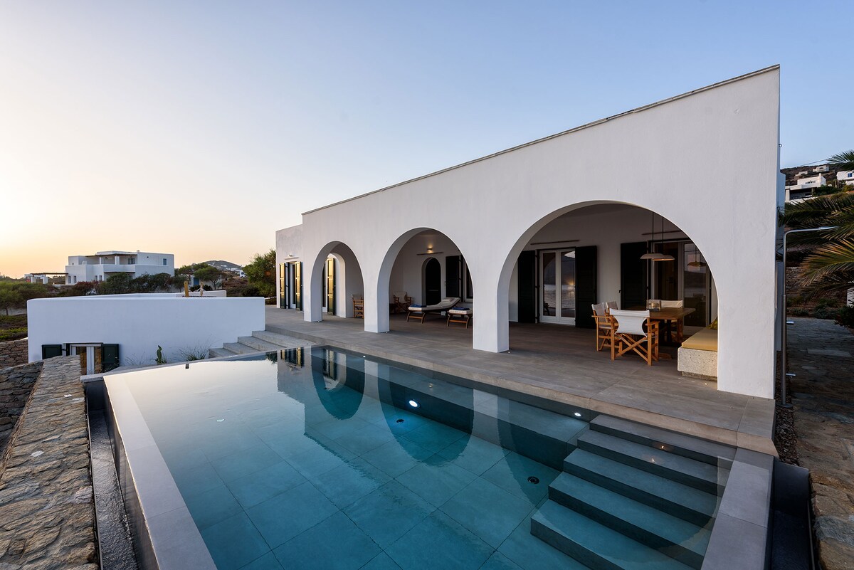 Villa Kyanos overview 2