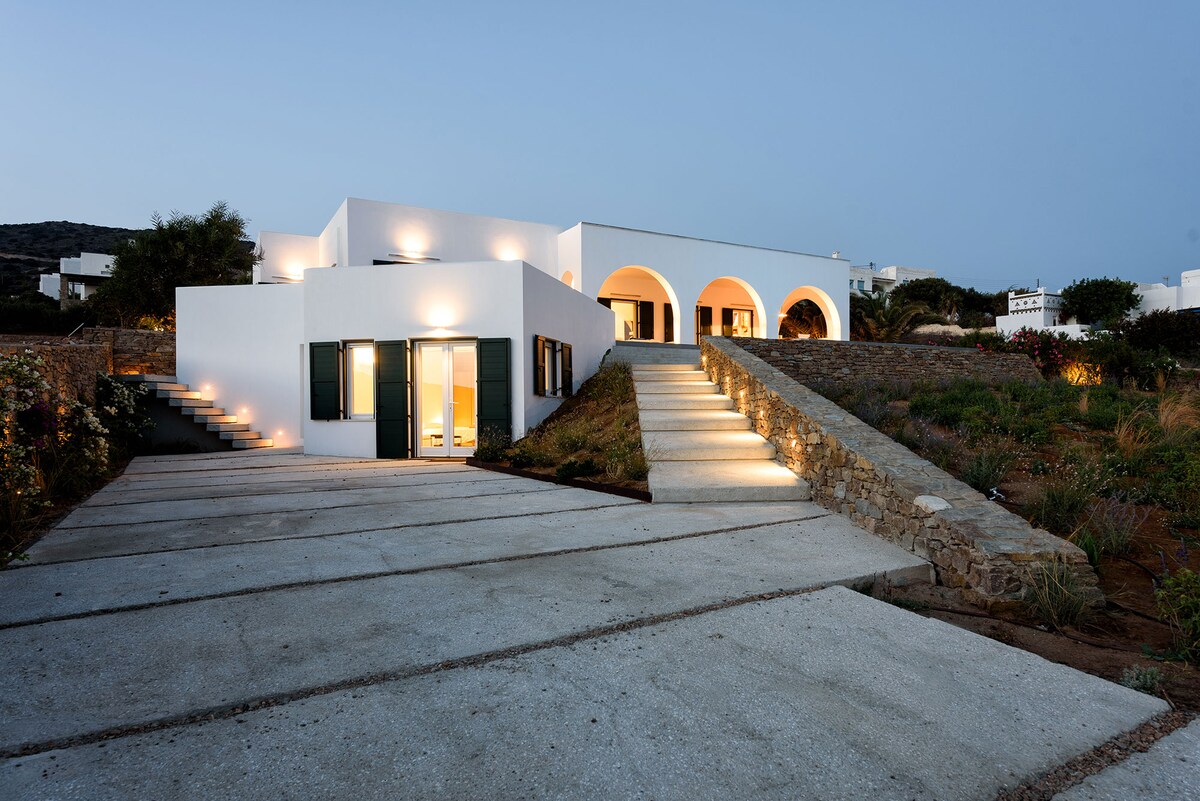 Villa Kyanos overview 3