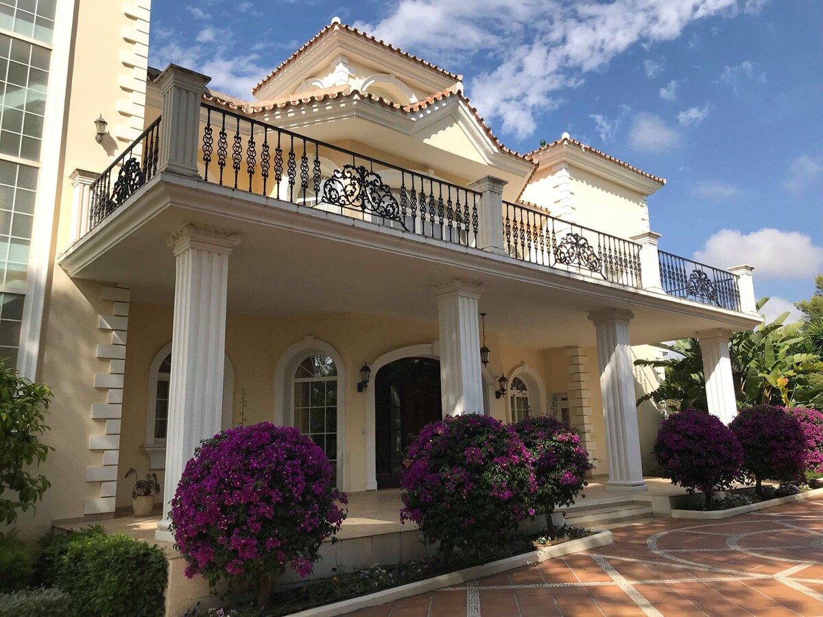 Villa Nueva Andalucia overview 2
