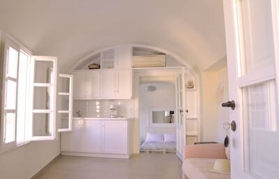 Villa Megalochori overview 1
