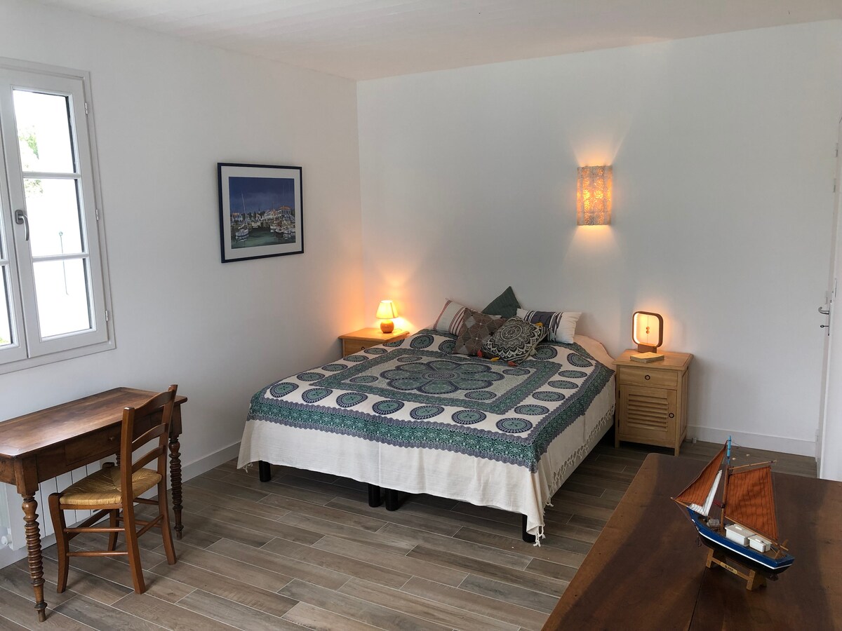 Villa Loix overview 3
