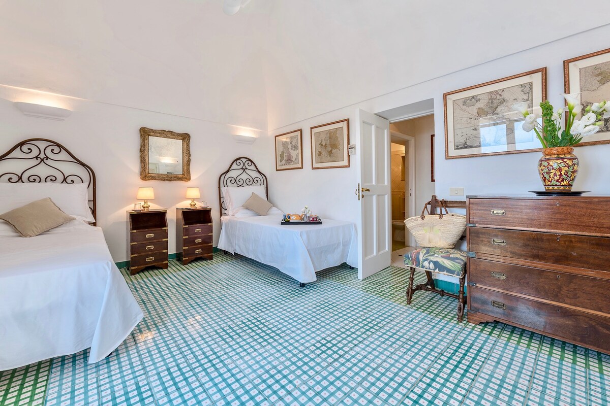 Villa Imperiale overview 3