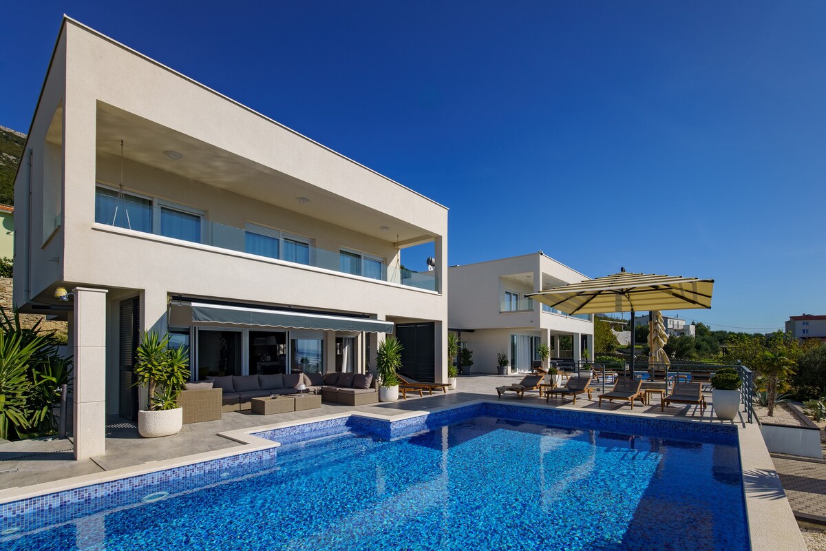 Villa Plava overview 3