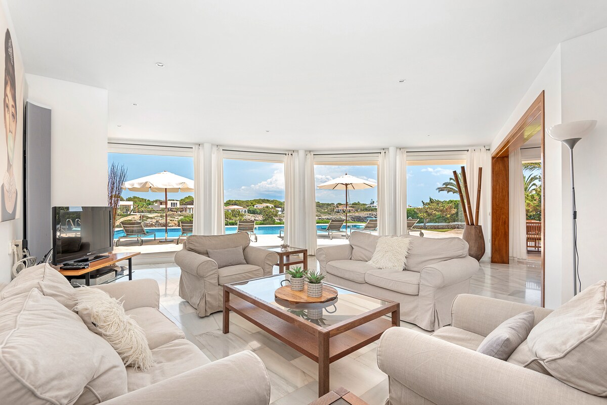 Villa Rocamar overview 2