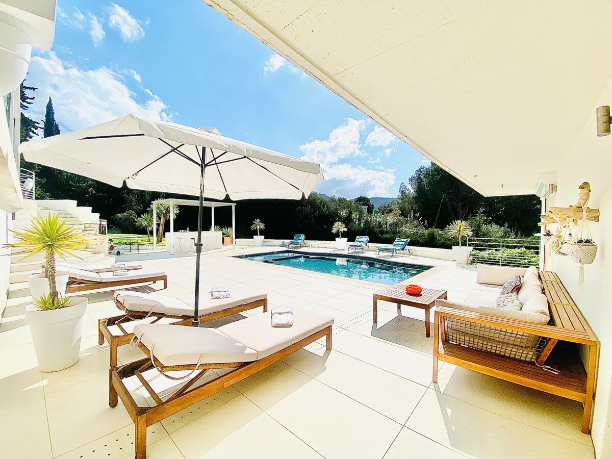 Villa Iconique overview 2