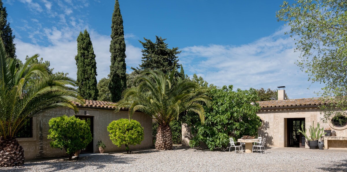 Villa Emporda overview 1
