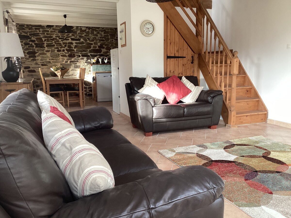Maison Fleurie overview 1