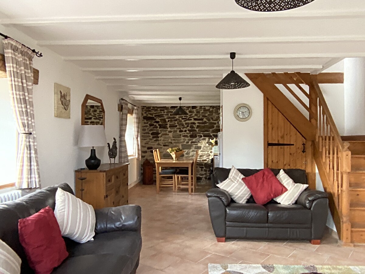 Maison Fleurie overview 2