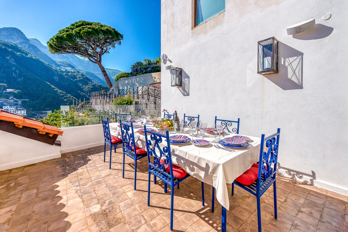 Villa Oleandro overview 1
