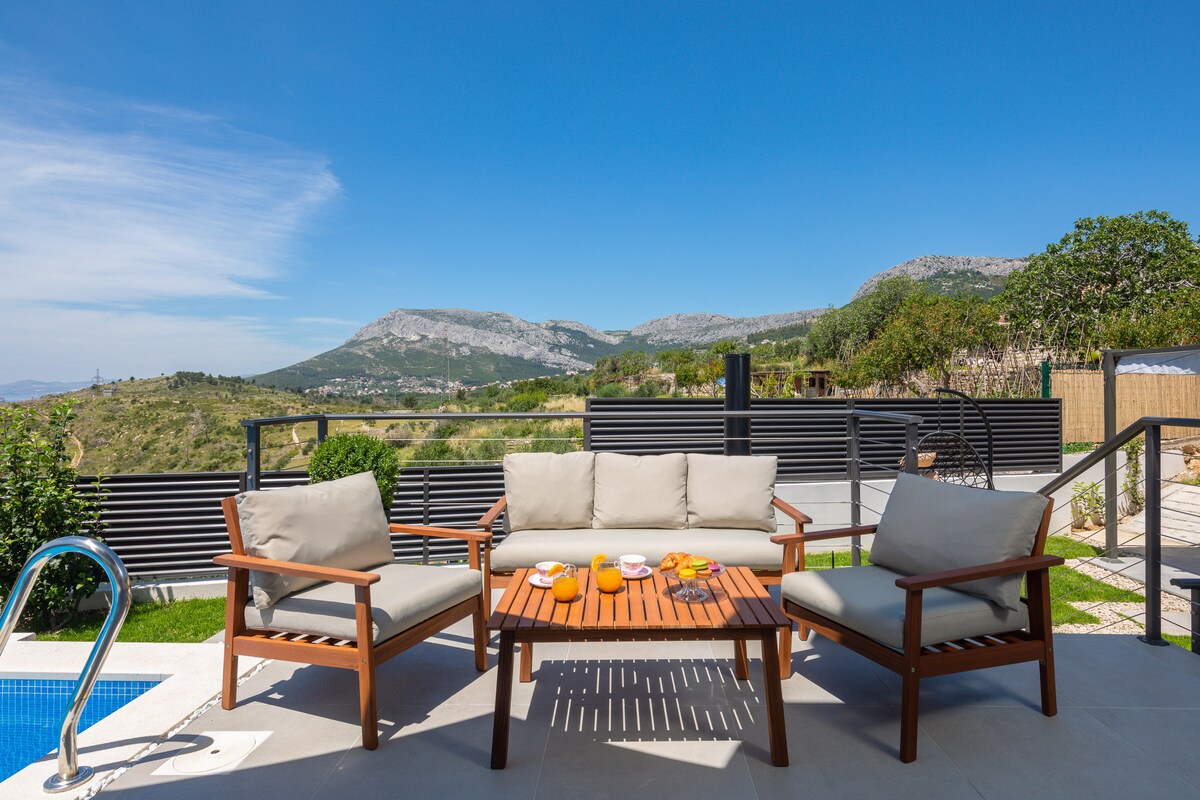 Villa Trogir overview 2