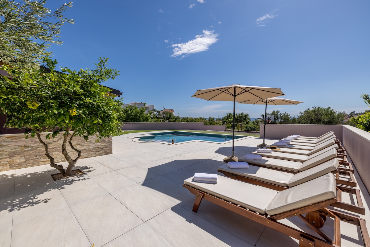 Villa Vis overview 1