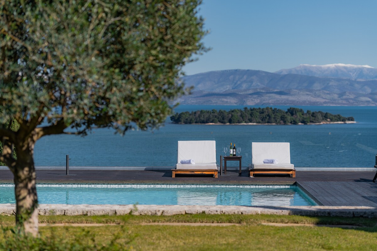 Villa Sidari overview 3