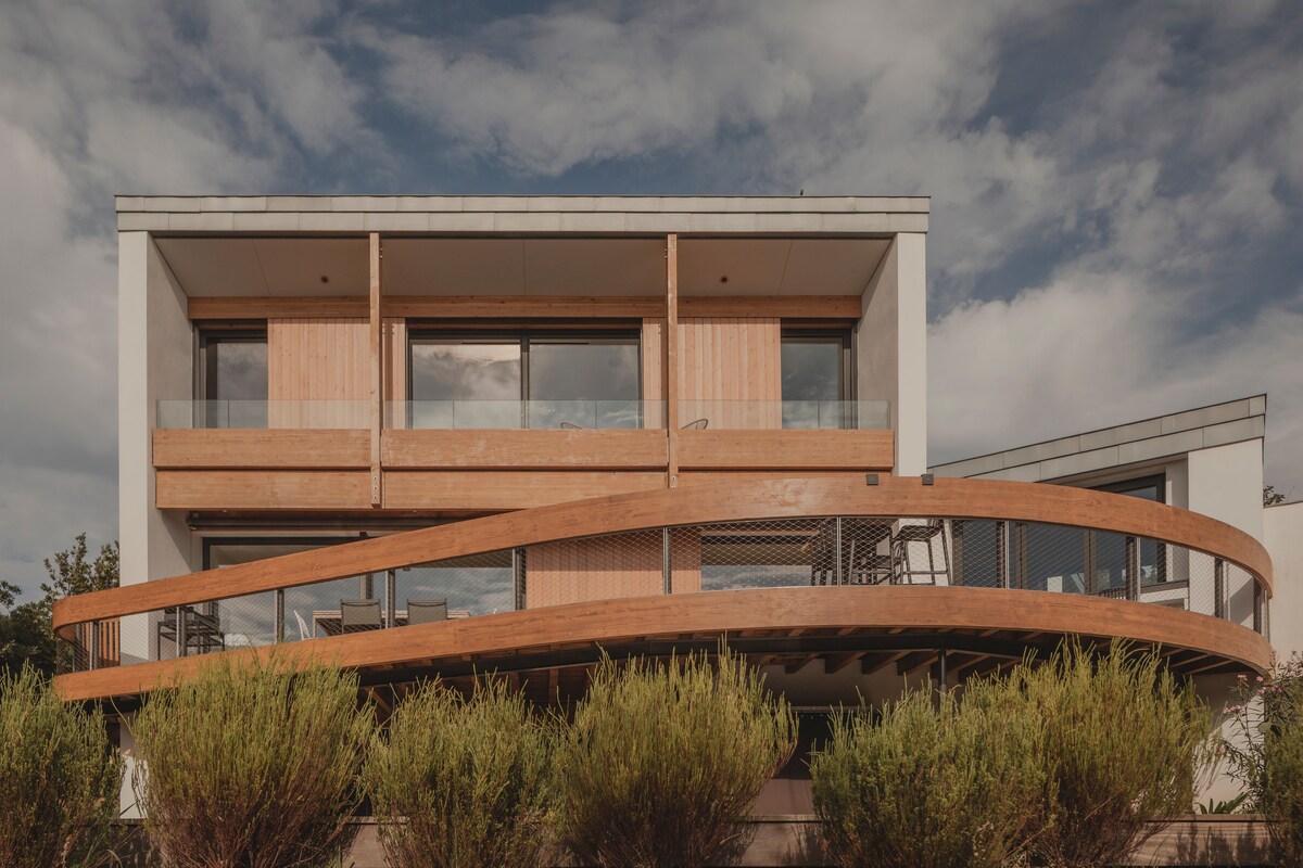 Villa Marbella overview 3