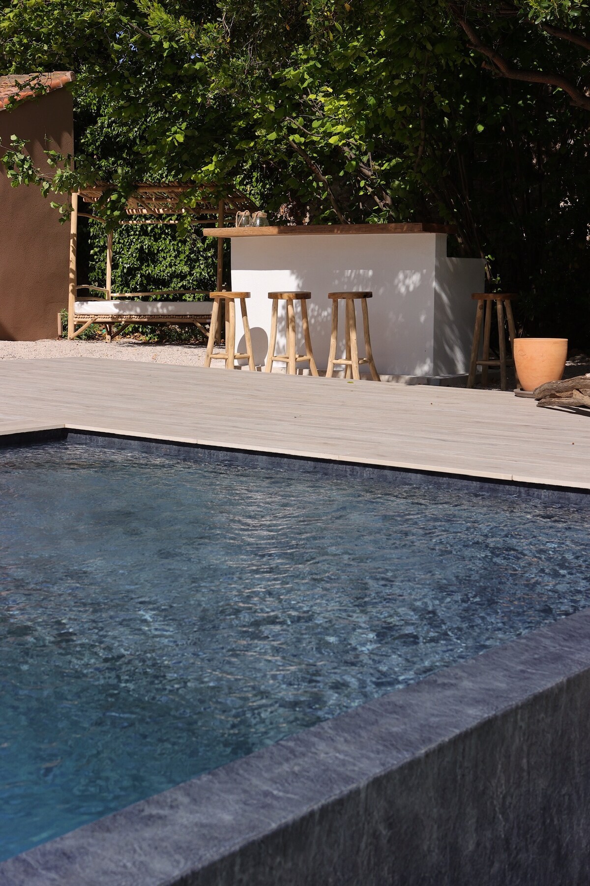 Villa Paradis overview 1