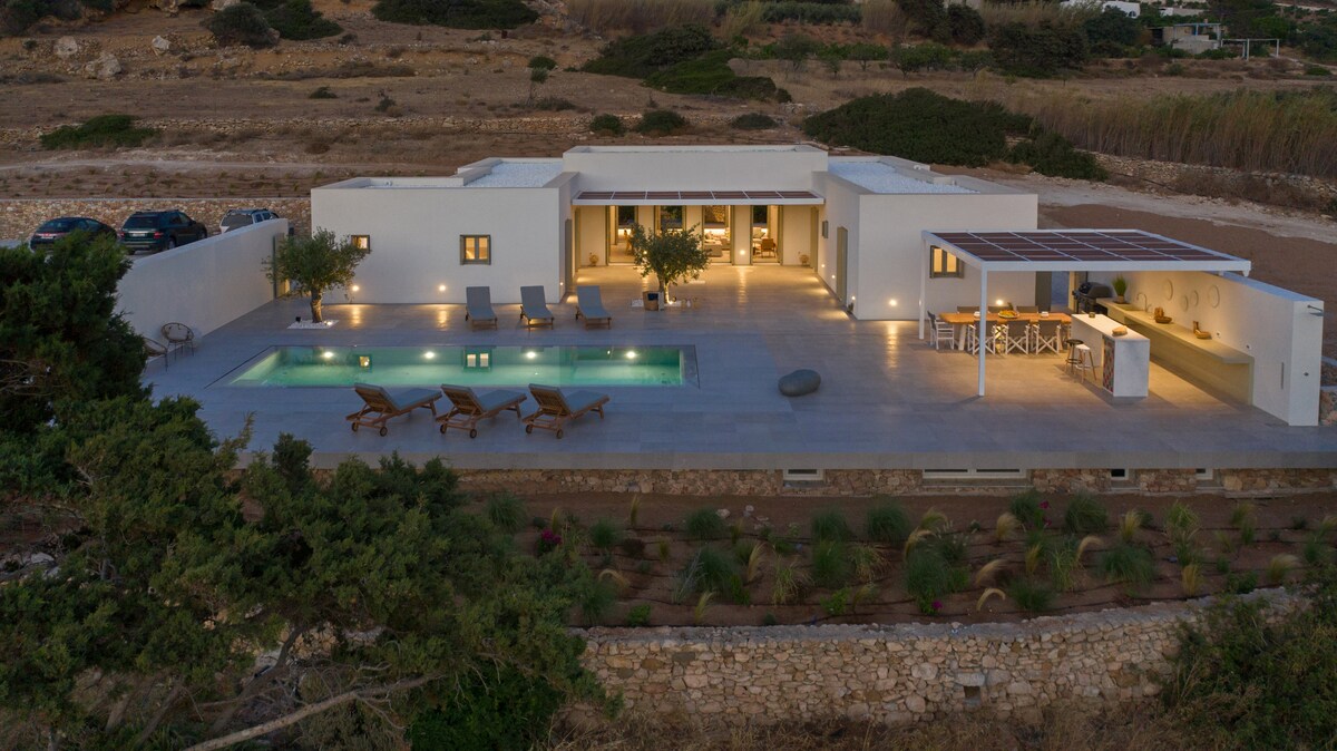 Villa Mikri overview 1