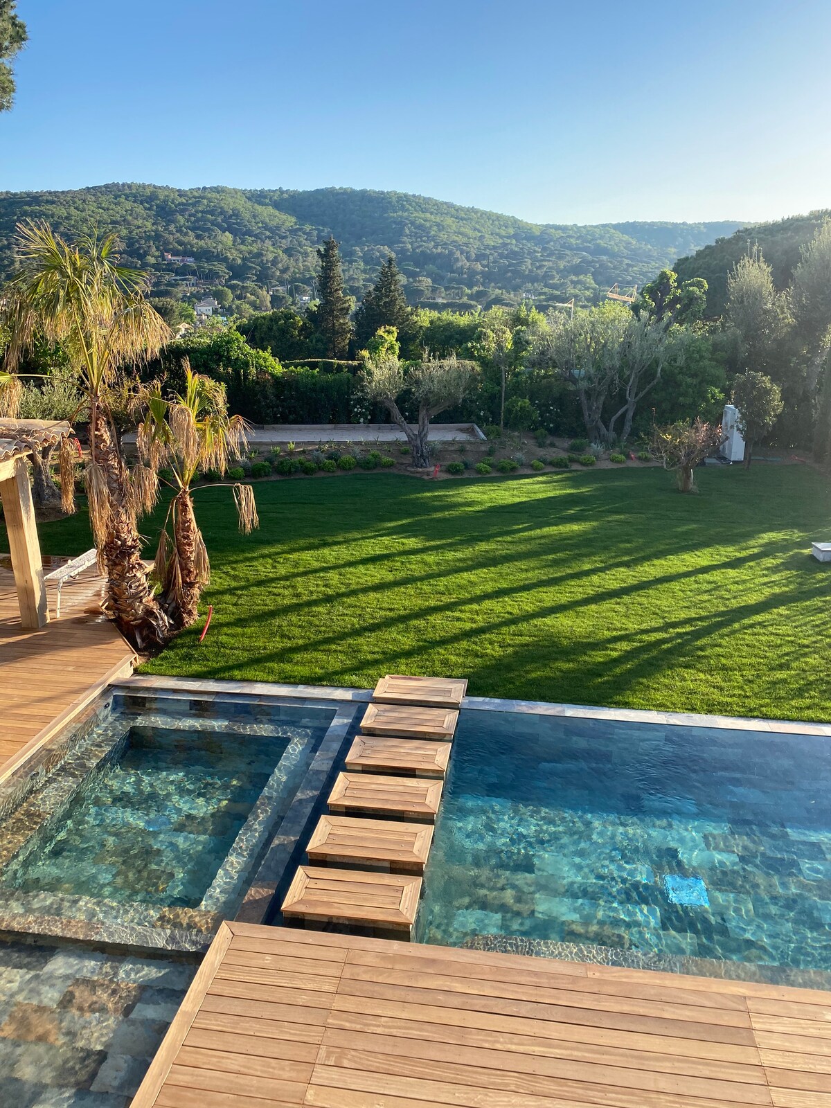Villa Garenne overview 3