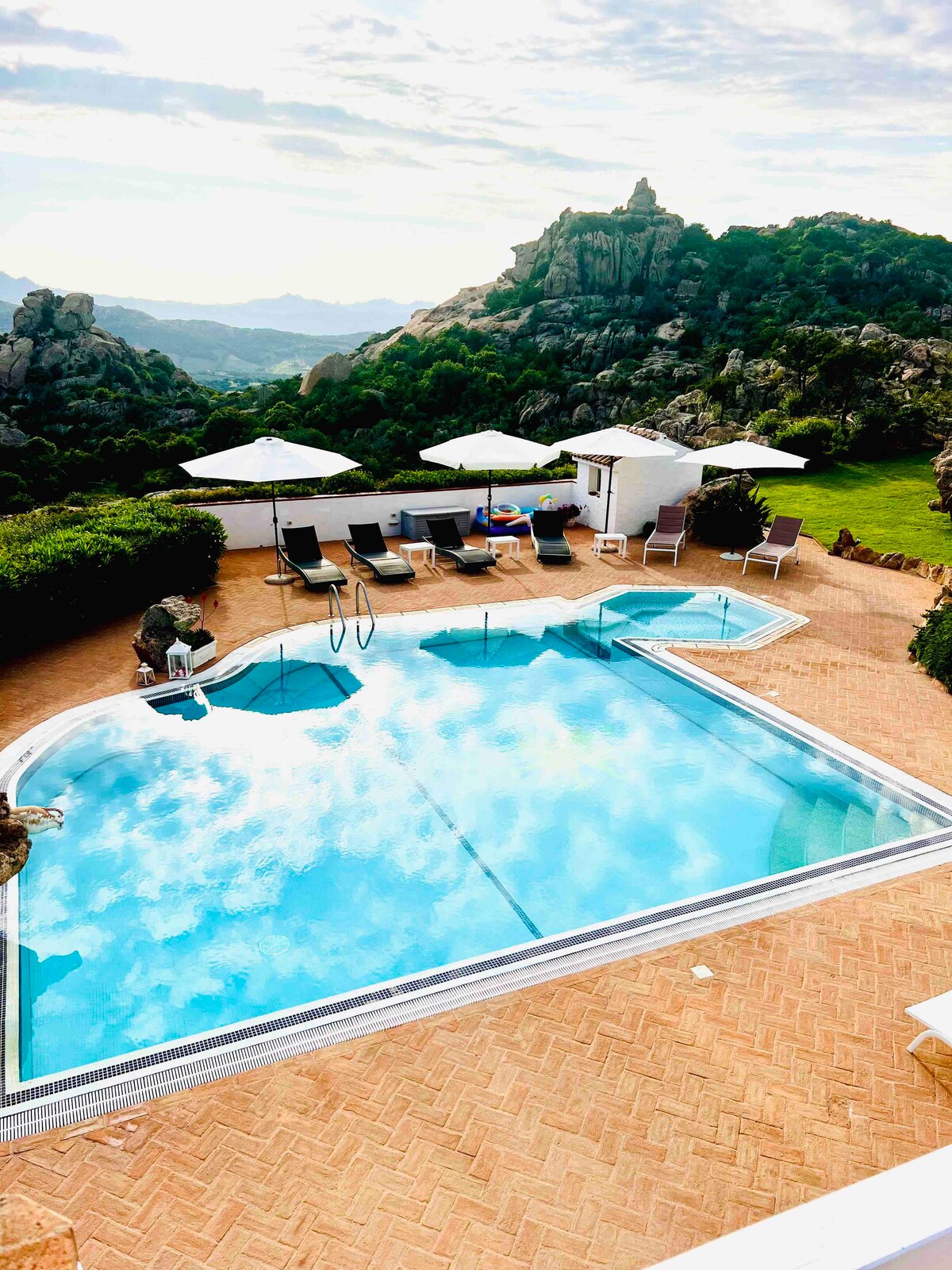 Villa Olbia overview 2