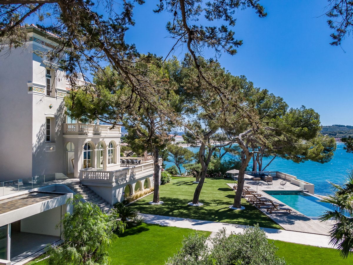 Villa des Calanques overview 3