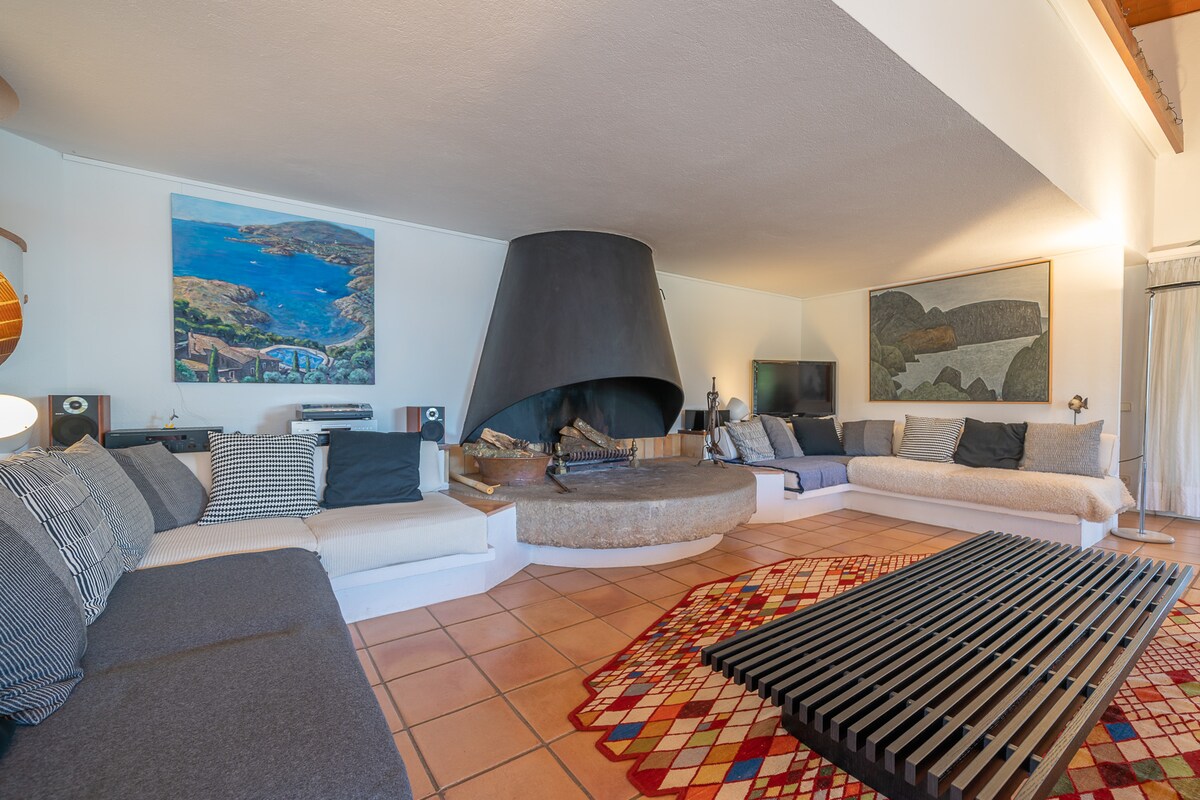Casa Guillola overview 3