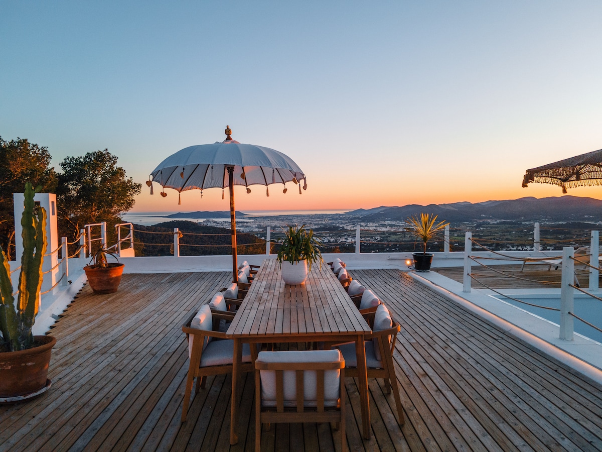 Villa Can Marti overview 2